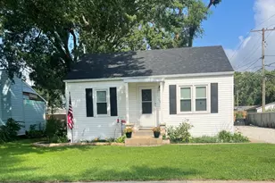 304 N Lowe Rd, Aroma Park, IL 60910 - Photo 1