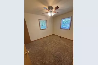 300 Hillcrest Avenue, Rochelle, IL 61068 - Photo 7