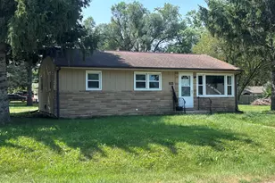 300 Hillcrest Ave, Rochelle, IL 61068 - Photo 1