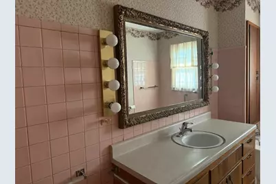 1021 7th Street, Peru, IL 61354 - Photo 11