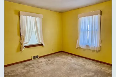 1021 7th Street, Peru, IL 61354 - Photo 17