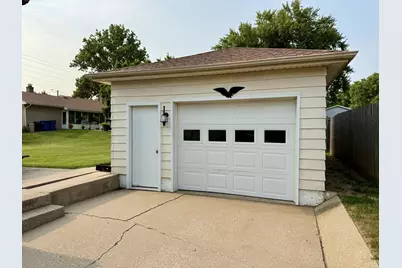 1021 7th Street, Peru, IL 61354 - Photo 21