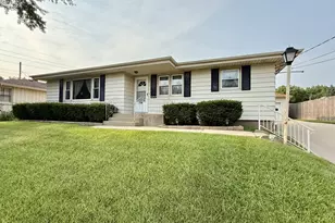 1021 7th St, Peru, IL 61354 - Photo 1