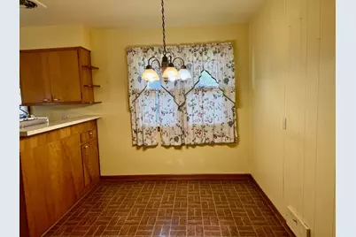 1021 7th Street, Peru, IL 61354 - Photo 7