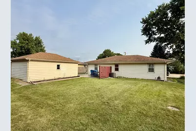 1021 7th Street, Peru, IL 61354 - Photo 23