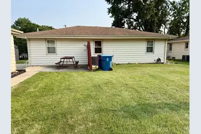 1021 7th Street, Peru, IL 61354 - Photo 25