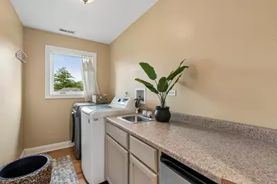 610 W Lonnquist Boulevard, Mount Prospect, IL 60056 - Photo 39