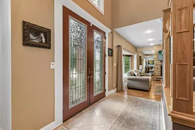 610 W Lonnquist Boulevard, Mount Prospect, IL 60056 - Photo 3