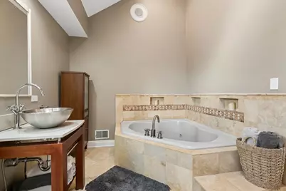 610 W Lonnquist Boulevard, Mount Prospect, IL 60056 - Photo 23