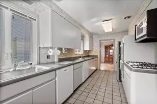 6939 N Francisco Ave, Chicago, IL 60645 - Photo 7