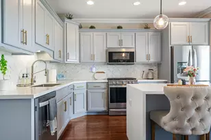 17930 Fountain Cir, Orland Park, IL 60467 - Photo 9