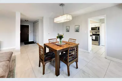 4949 Golf Road #401, Skokie, IL 60077 - Photo 9
