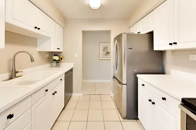 4949 Golf Road #401, Skokie, IL 60077 - Photo 3
