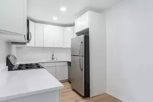 415 S Maple Ave, Oak Park, IL 60302 - Photo 3