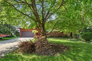 2231 Nancy Ln, Saint John, IL 61873 - Photo 3