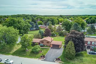 5N625 Santa Fe Trail, Bloomingdale, IL 60108 - Photo 3