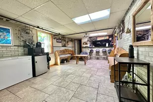 85 Wilcox Ave, Elgin, IL 60123 - Photo 15