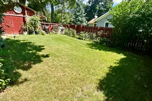 85 Wilcox Ave, Elgin, IL 60123 - Photo 31