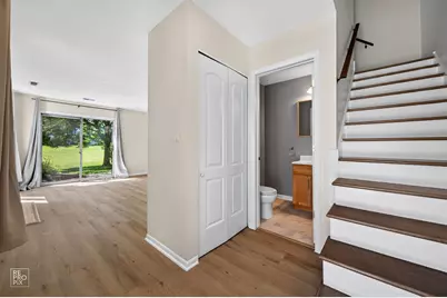 7922 Knottingham Circle #B, Darien, IL 60561 - Photo 7