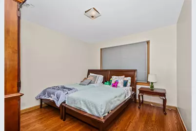 6815 N Tripp Avenue, Lincolnwood, IL 60712 - Photo 9