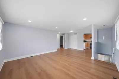 18 Dennis Court #18, Schaumburg, IL 60193 - Photo 9