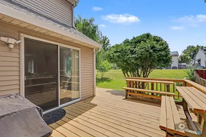 1841 Grosse Pointe Circle, Hanover Park, IL 60133 - Photo 21