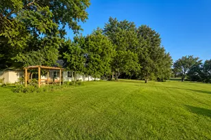 4601 Spring Grove Rd, McHenry, IL 60051 - Photo 3