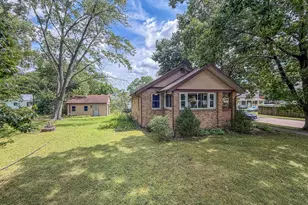 918 W Washington St, Champaign, IL 61821 - Photo 3