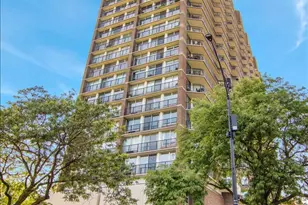 4170 N Marine Dr, Chicago, IL 60613 - Photo 1