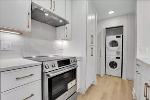 4170 N Marine Dr, Chicago, IL 60613 - Photo 13