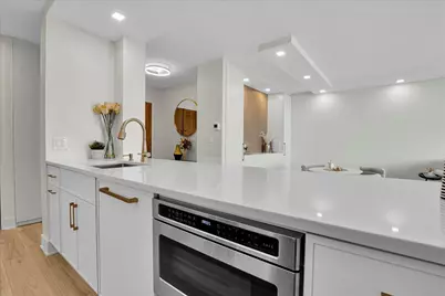 4170 N Marine Drive #19M, Chicago, IL 60613 - Photo 11