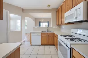 23932 McMullin Cir, Plainfield, IL 60544 - Photo 7