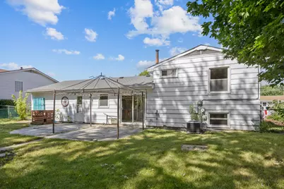 8189 Carlisle Drive, Hanover Park, IL 60133 - Photo 21