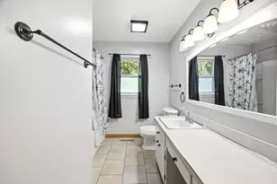 1109 Wicker St, Woodstock, IL 60098 - Photo 9
