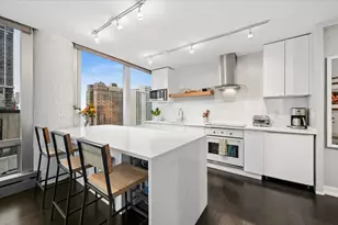 1300 N Astor St, Chicago, IL 60610 - Photo 5