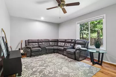 1025 Longford Drive, Westmont, IL 60559 - Photo 21