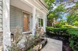 1025 Longford Dr, Westmont, IL 60559 - Photo 5