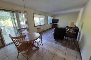 382 Deer Crossing Ct, Hainesville, IL 60030 - Photo 5