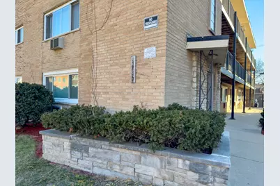6947 S Jeffery Boulevard #3J, Chicago, IL 60649 - Photo 1