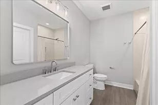 319 S Glendale Ave, Barrington, IL 60010 - Photo 13