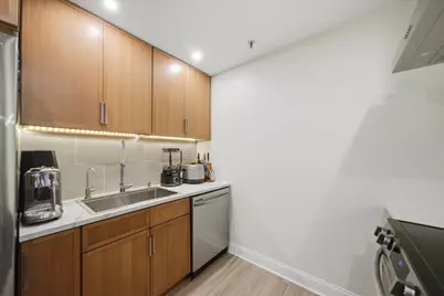 680 N Lake Shore Drive #913, Chicago, IL 60611 - Photo 3