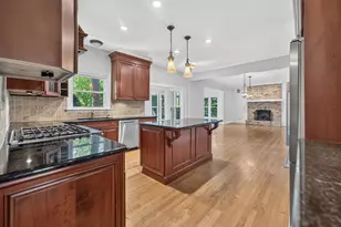1315 Hawkins Ct, Saint Charles, IL 60174 - Photo 13