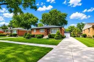 1114 S Birch Dr, Mount Prospect, IL 60056 - Photo 3