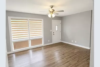 17 California Avenue, Carpentersville, IL 60110 - Photo 3