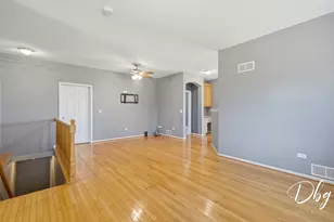 453 N Keswick Ct, Round Lake, IL 60073 - Photo 3