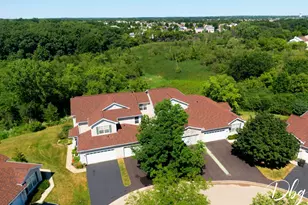 453 N Keswick Ct, Round Lake, IL 60073 - Photo 1