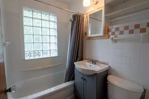 1332 N Main St, Naperville, IL 60563 - Photo 7