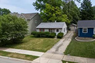 1332 N Main St, Naperville, IL 60563 - Photo 3