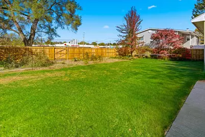 317 E Dearborn Street, Plano, IL 60545 - Photo 29