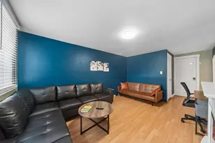 2818 N Ashland Ave, Chicago, IL 60657 - Photo 3
